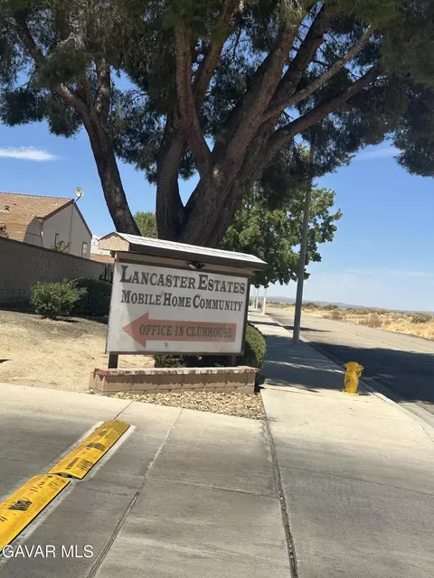 View/Area - 45465 25th St #SPC 171, Lancaster, CA 93535 photo 1 of 8