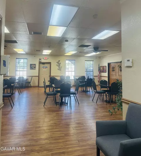 Dining - 45465 25th St #SPC 171, Lancaster, CA 93535 photo 1 of 3