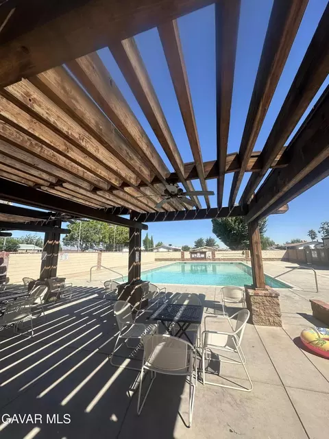 Exterior - 45465 25th St #SPC 171, Lancaster, CA 93535 photo 5 of 9
