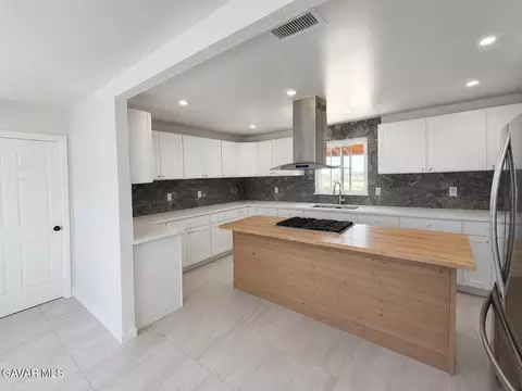 Kitchen - 47823 W 40th St, Lancaster, CA 93536 photo 1 of 1