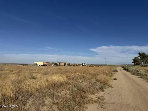 25253 Malmo St, Lancaster, CA 93536 photo 7