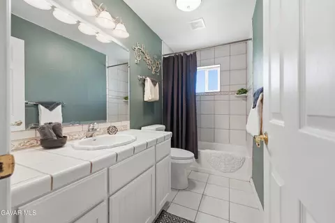 Bath - 26001 Cumberland Rd, Tehachapi, CA 93561 photo 1 of 3