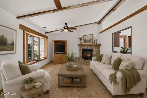 Living - 871 Lebec Rd, Lebec, CA 93243 photo 4 of 4