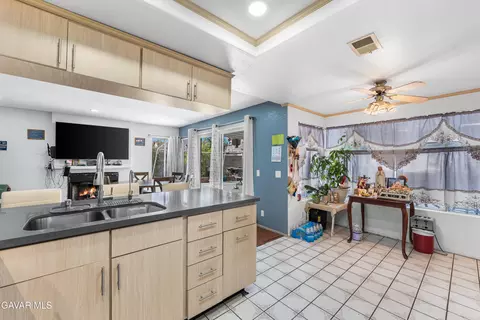 Kitchen - 37745 49th St, Palmdale, CA 93552 photo 5 of 6