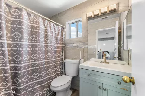 Bath - 37745 49th St, Palmdale, CA 93552 photo 3 of 3