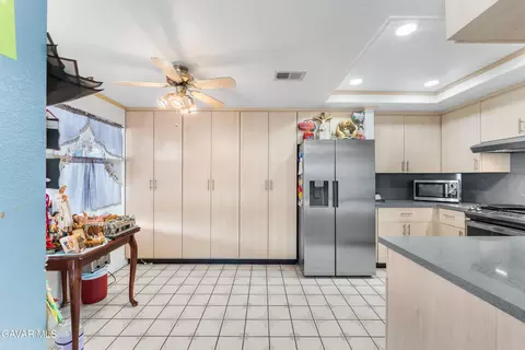 Kitchen - 37745 49th St, Palmdale, CA 93552 photo 6 of 6