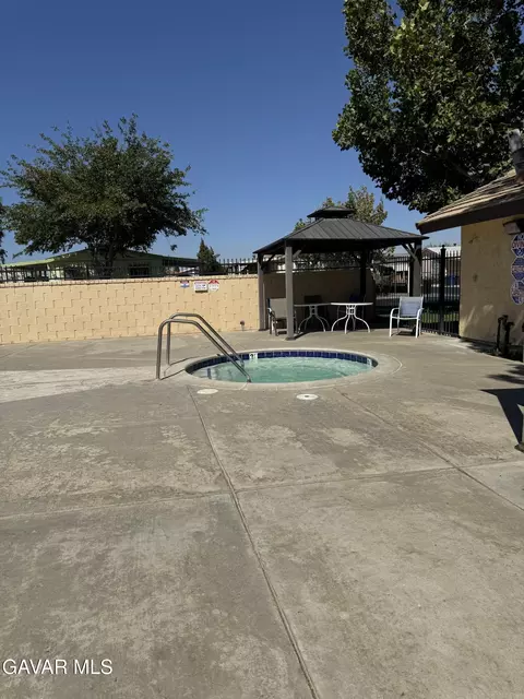 Exterior - 45111 25th St #SPC 25, Lancaster, CA 93535 photo 6 of 6
