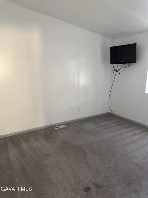 Bedroom - 45111 25th St #SPC 25, Lancaster, CA 93535 photo 4 of 4