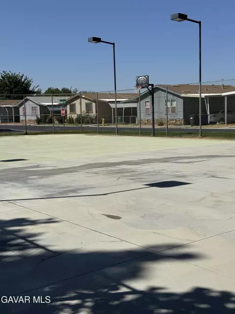 Exterior - 45111 25th St #SPC 25, Lancaster, CA 93535 photo 3 of 6