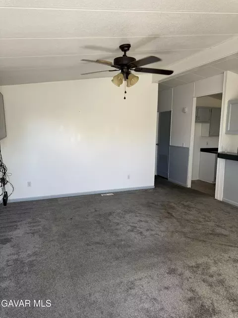 Living - 45111 25th St #SPC 25, Lancaster, CA 93535 photo 1 of 1
