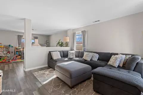 Living - 45064 18th St, Lancaster, CA 93535 photo 1 of 1