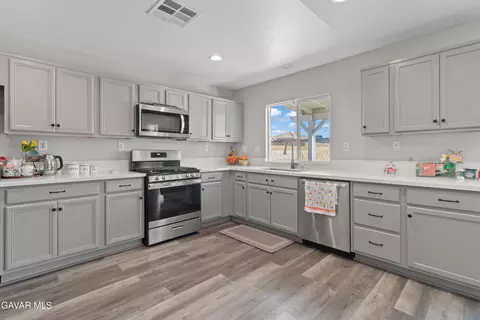 Kitchen - 45064 18th St, Lancaster, CA 93535 photo 1 of 3