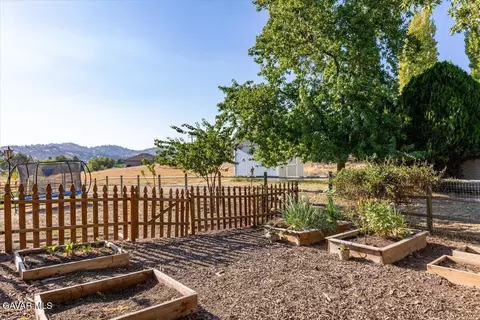 Exterior - 17741 Churchill St, Tehachapi, CA 93561 photo 10 of 12