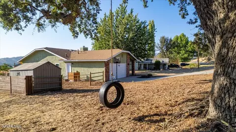 Exterior - 17741 Churchill St, Tehachapi, CA 93561 photo 3 of 12