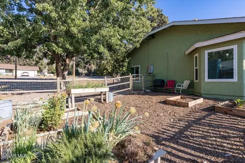 Exterior - 17741 Churchill St, Tehachapi, CA 93561 photo 11 of 12