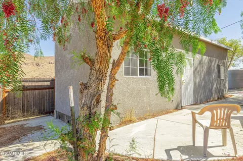 Exterior - 510 E Soledad Pass Rd, Palmdale, CA 93550 photo 7 of 18
