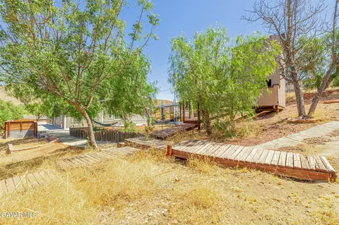 Exterior - 510 E Soledad Pass Rd, Palmdale, CA 93550 photo 11 of 18