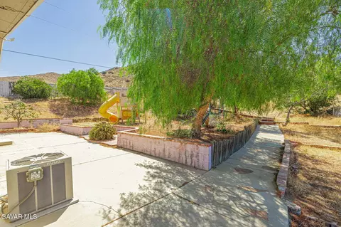 Exterior - 510 E Soledad Pass Rd, Palmdale, CA 93550 photo 10 of 18