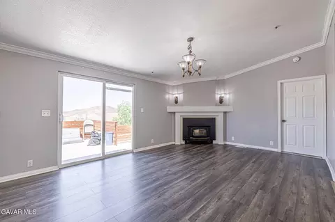 Living - 510 E Soledad Pass Rd, Palmdale, CA 93550 photo 6 of 11