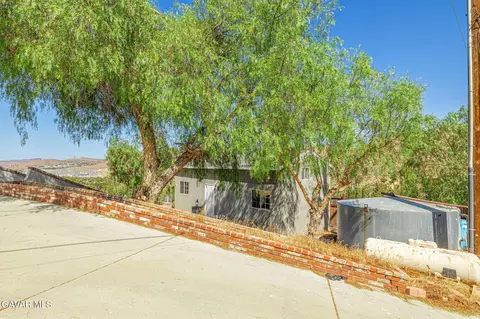 Exterior - 510 E Soledad Pass Rd, Palmdale, CA 93550 photo 6 of 18