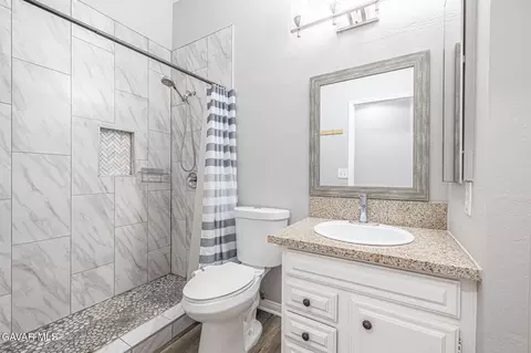 Bath - 510 E Soledad Pass Rd, Palmdale, CA 93550 photo 2 of 4