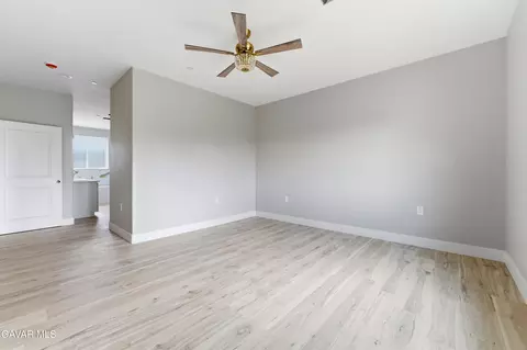 Living - 18461 Branding Iron Ct, Tehachapi, CA 93561 photo 5 of 5