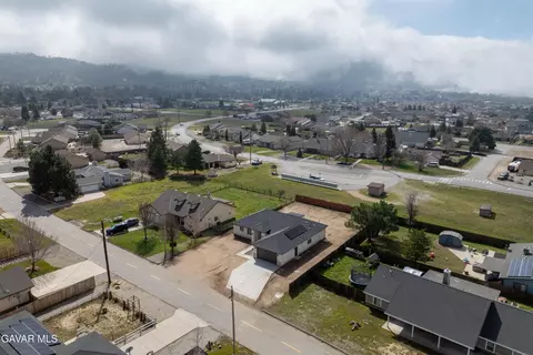 View/Area - 18461 Branding Iron Ct, Tehachapi, CA 93561 photo 1 of 5