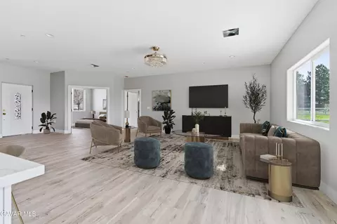 Living - 18461 Branding Iron Ct, Tehachapi, CA 93561 photo 1 of 5