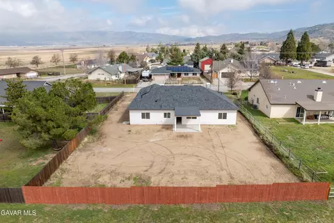 View/Area - 18461 Branding Iron Ct, Tehachapi, CA 93561 photo 5 of 5
