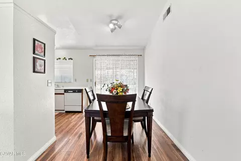Dining - 206 Meadowbrook Ct, Tehachapi, CA 93561 photo 1 of 2