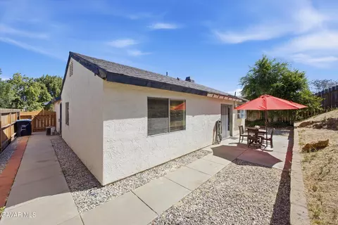 Exterior - 206 Meadowbrook Ct, Tehachapi, CA 93561 photo 2 of 7