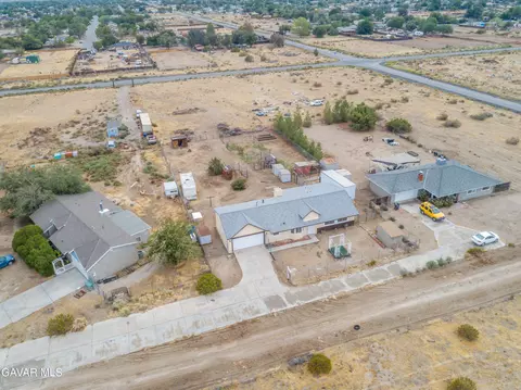 View/Area - 40906 E 159th St, Lake Los Angeles, CA 93535 photo 4 of 5