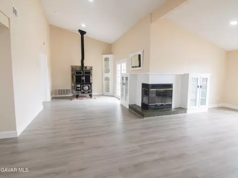 Living - 40906 E 159th St, Lake Los Angeles, CA 93535 photo 6 of 6