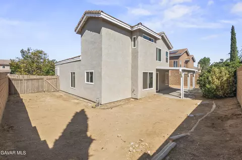 Exterior - 42450 W 56th St, Lancaster, CA 93536 photo 2 of 8