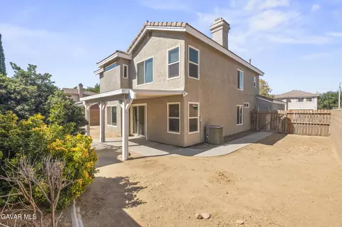 Exterior - 42450 W 56th St, Lancaster, CA 93536 photo 6 of 8