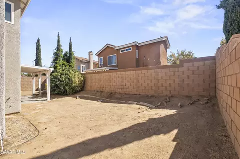 Exterior - 42450 W 56th St, Lancaster, CA 93536 photo 3 of 8
