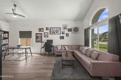 Living - 42450 W 56th St, Lancaster, CA 93536 photo 2 of 5