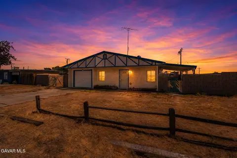 20116 Neuralia Rd, California City, CA 93505