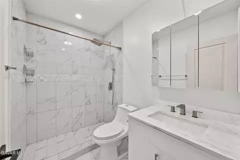 2321 W Avenue M-4, Palmdale, CA 93551