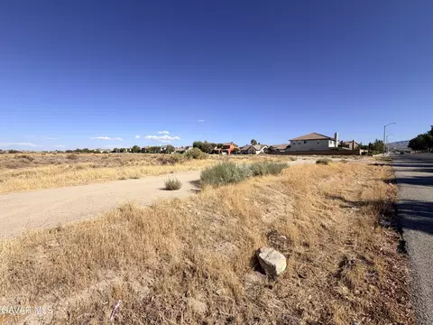 40 Th Ste Vic Avenue J8 Ste, Lancaster, CA 93535 photo 17