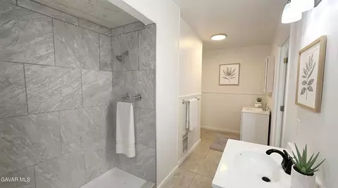 Bath - 38738 E 36th St, Palmdale, CA 93550 photo 5 of 5