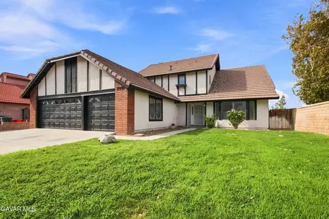 Exterior - 2001 Comstock Ct, Palmdale, CA 93551 photo 2 of 5