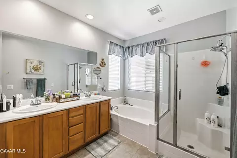 Bath - 44853 Normandy Ln, Lancaster, CA 93536 photo 1 of 3