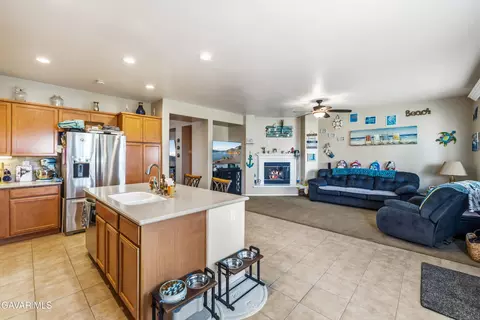 Kitchen - 44853 Normandy Ln, Lancaster, CA 93536 photo 1 of 4