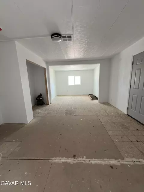 Living - 6555 E Ave H, Lancaster, CA 93535 photo 2 of 5
