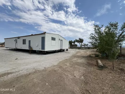 Exterior - 6555 E Ave H, Lancaster, CA 93535 photo 4 of 7