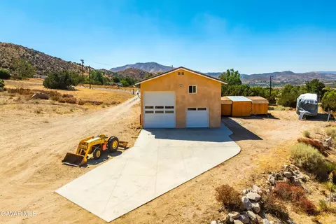 Exterior - 31840 Cedarcroft Rd, Acton, CA 93510 photo 1 of 4
