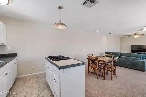Kitchen - 31840 Cedarcroft Rd, Acton, CA 93510 photo 4 of 4