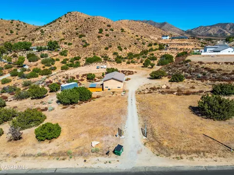 View/Area - 31840 Cedarcroft Rd, Acton, CA 93510 photo 2 of 7