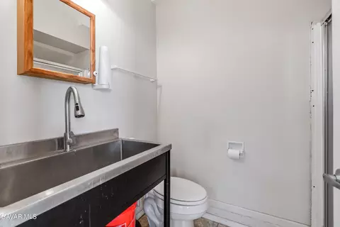 Bath - 31840 Cedarcroft Rd, Acton, CA 93510 photo 1 of 2